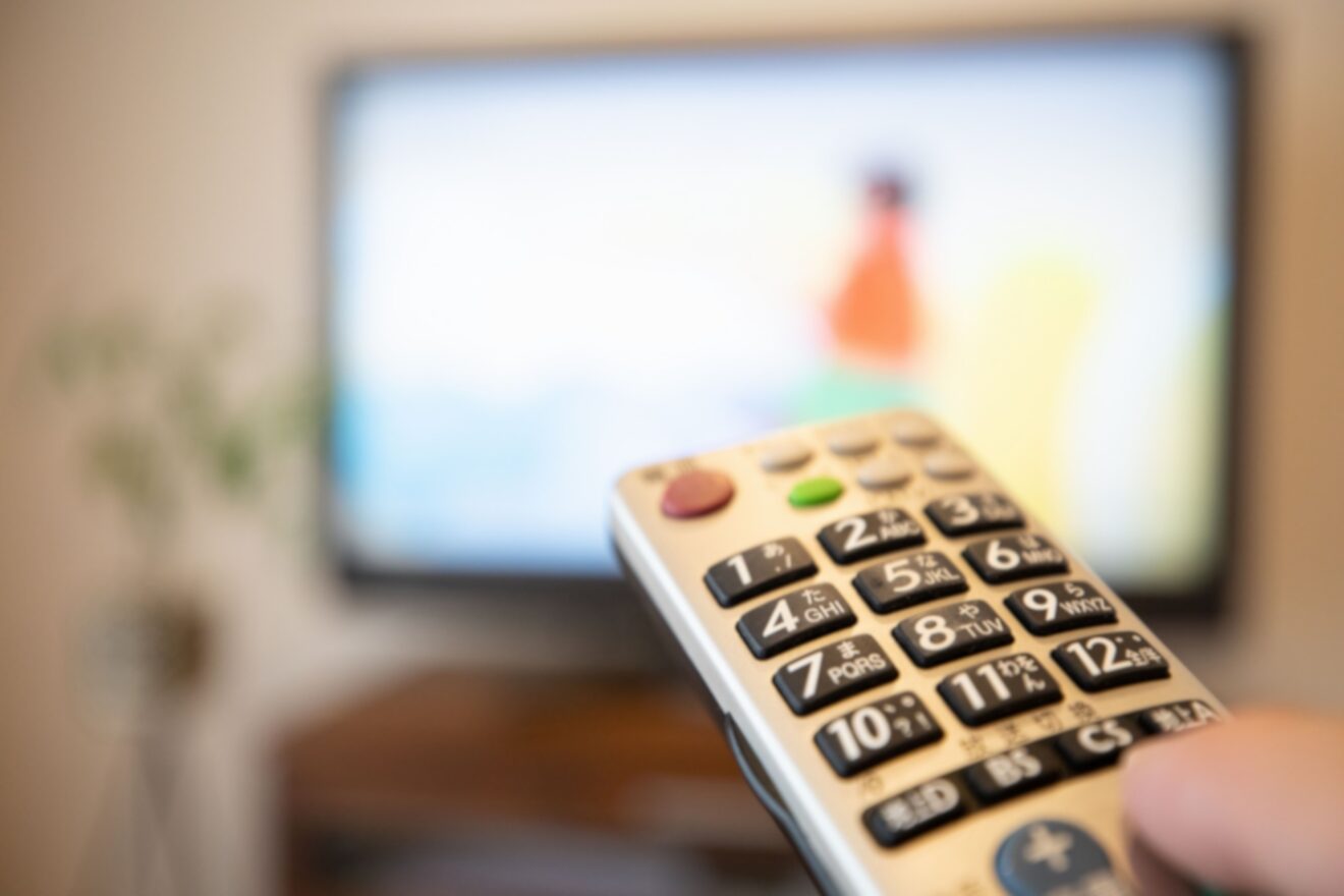 2023-Mar-20 Level 2 朝からずっとテレビばっかり見てるじゃん。